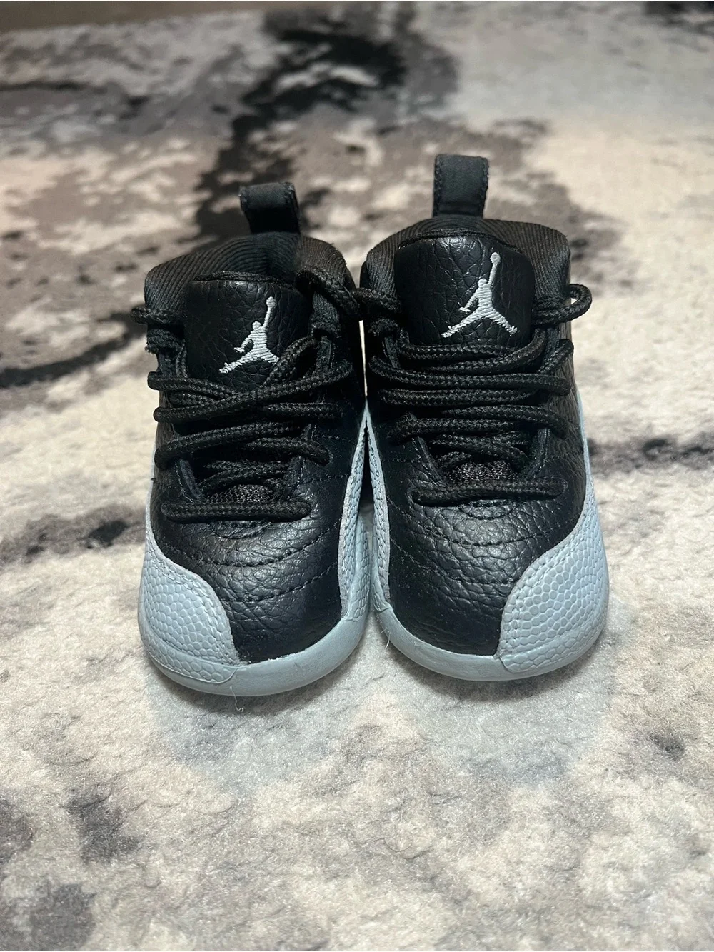 Jordan Baby & Walker Retro Sneakers in Black and Light Grey